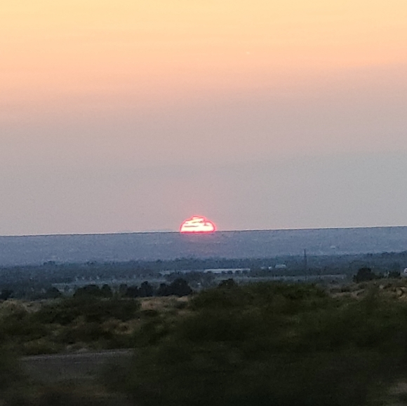 Fashion, Classy, Chic Items - Picture 7 of 7